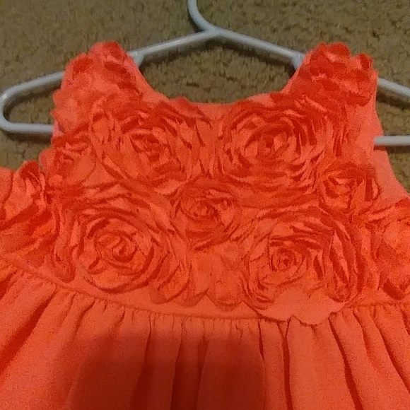 Spring dress - Picture 2 of 3